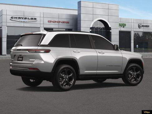 New 2025 Jeep Grand Cherokee Altitude image 6
