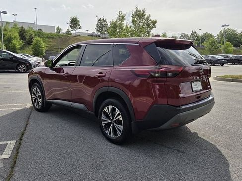 Used 2023 Nissan Rogue SV FWD image 3