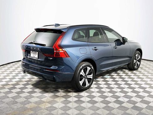 Used 2025 Volvo XC60 T8 Core image 6