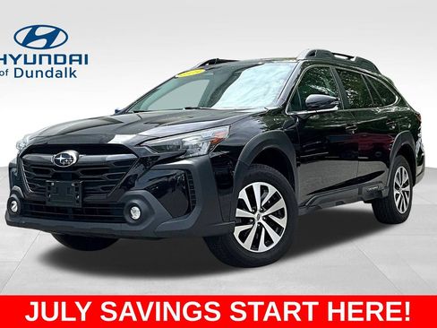 Used 2023 Subaru Outback Premium AWD/4WD image 1