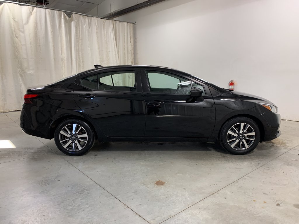 Used 2020 Nissan Versa SV FWD image 11