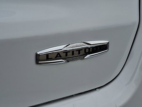 New 2026 Jeep Compass Latitude image 14