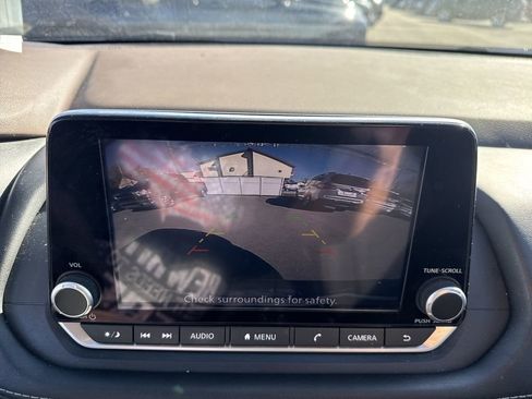 Used 2023 Nissan Rogue S image 26