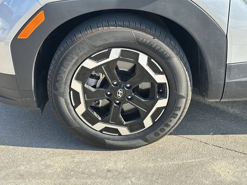 Used 2024 Hyundai Santa Fe SEL image 3