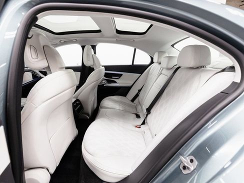 Certified 2024 Mercedes-Benz E 350 4MATIC Sedan image 29