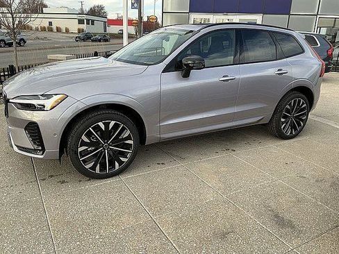 New 2026 Volvo XC60 B5 Plus w/ Protection Package Premier AWD/4WD image 11