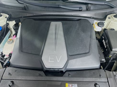 Used 2023 Kia EV6 Wind RWD image 34