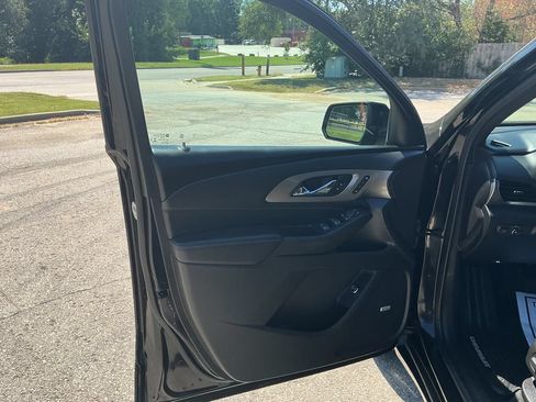 Used 2022 Chevrolet Traverse Premier w/ Redline Edition AWD/4WD image 13