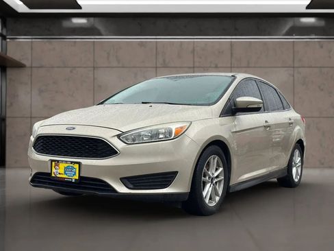 Used 2017 Ford Focus SE FWD image 9
