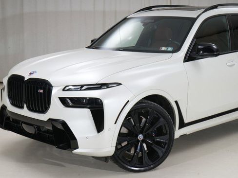 Used 2023 BMW X7 M60i w/ Executive Package image 6