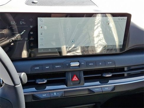 New 2025 Kia K4 GT-Line Turbo image 11