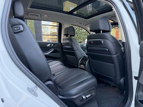Used 2023 BMW X7 xDrive40i image 39