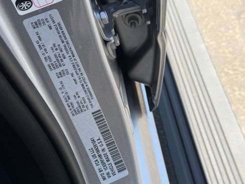 Used 2022 RAM 1500 Limited AWD/4WD image 32