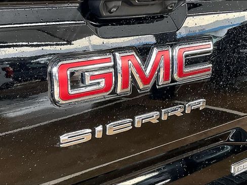 Used 2024 GMC Sierra 1500 Elevation w/ Preferred Package AWD/4WD image 30