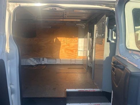 Used 2016 Ford Transit 250 130 Low Roof w/ Exterior Upgrade Package RWD image 10