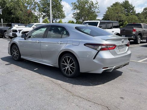 Used 2023 Toyota Camry SE FWD image 5