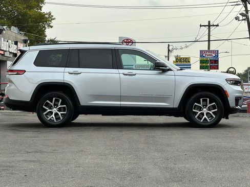 Used 2024 Jeep Grand Cherokee L Limited w/ Luxury Tech Group II image 4