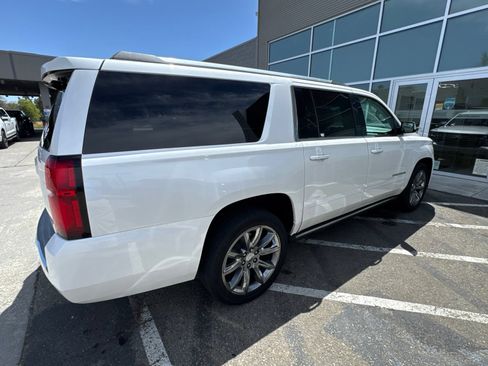 Used 2018 Chevrolet Suburban Premier AWD/4WD image 8