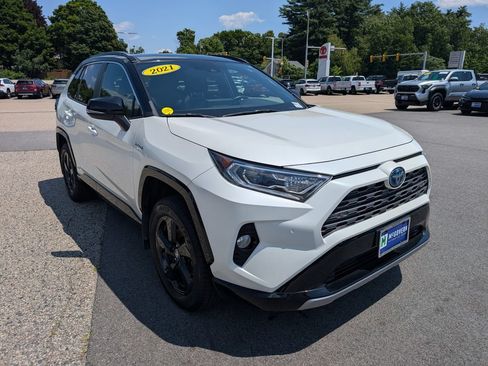 Used 2021 Toyota RAV4 XSE AWD/4WD image 8