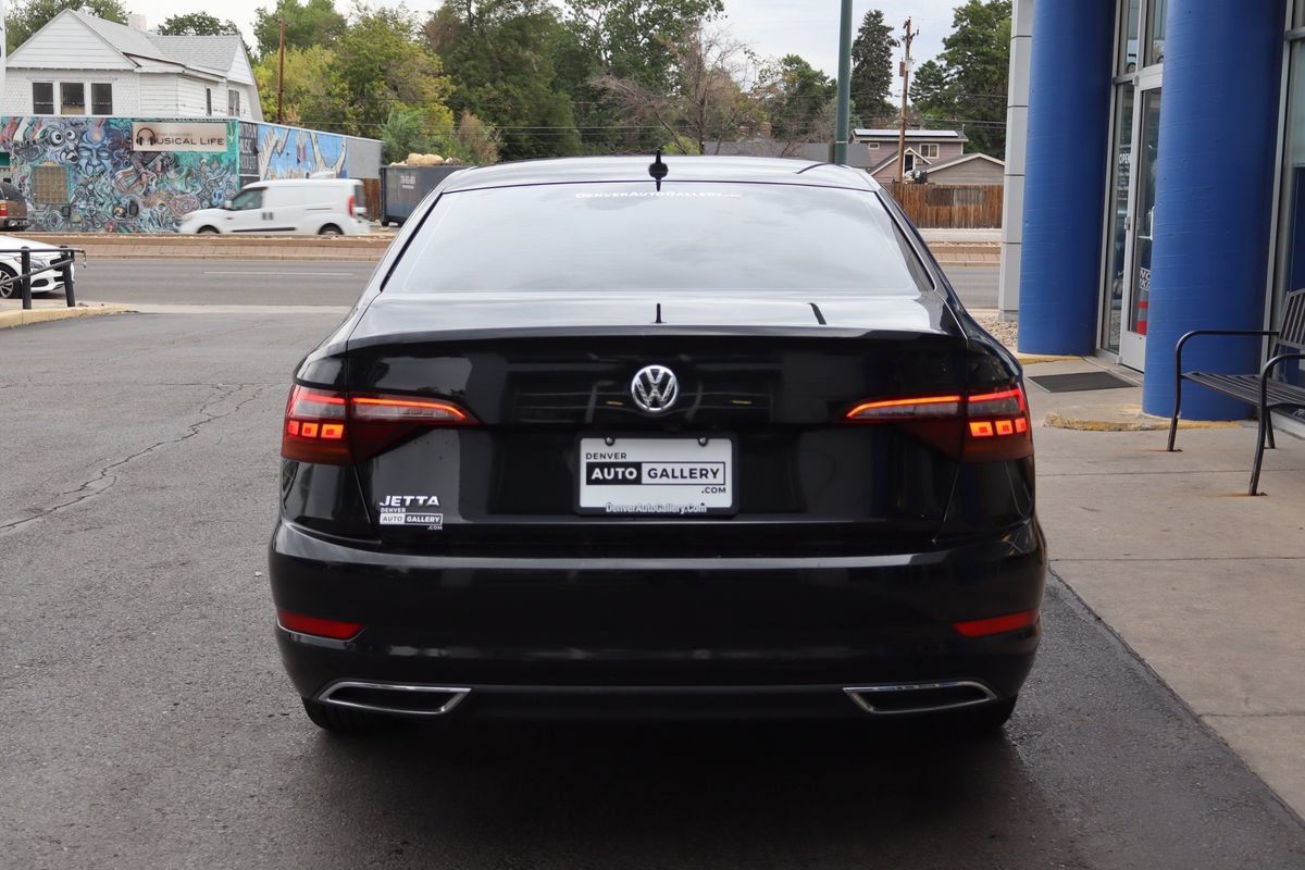 Used 2019 Volkswagen Jetta R-Line FWD image 4