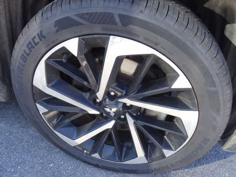 Used 2024 Mitsubishi Outlander SE AWD/4WD image 25