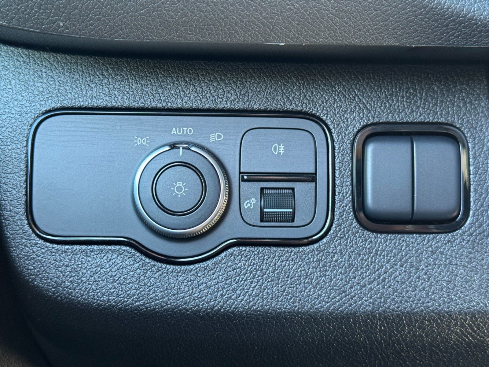 Used 2023 Mercedes-Benz Sprinter 2500 image 15