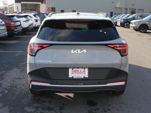 New 2026 Kia Sportage EX image 6