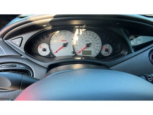 Used 2004 Ford Focus SVT image 8