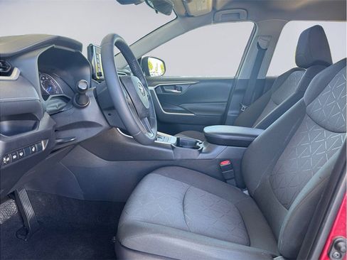Used 2020 Toyota RAV4 XLE w/ XLE Grade Weather Package AWD/4WD image 9