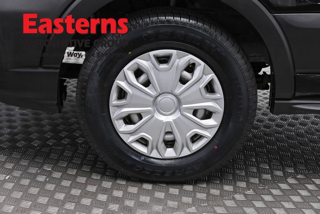 Used 2020 Ford Transit 250 Medium Roof RWD image 31