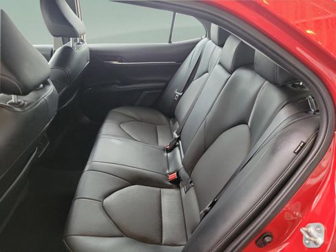 Used 2022 Toyota Camry XSE image 17