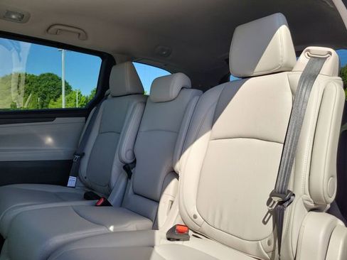 New 2026 Honda Odyssey EX-L image 9