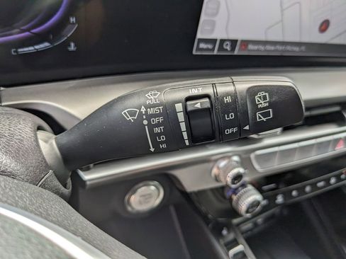 Used 2025 Kia Telluride S AWD/4WD image 35