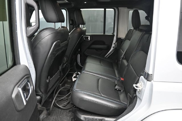 Used 2024 Jeep Wrangler High Altitude AWD/4WD image 12