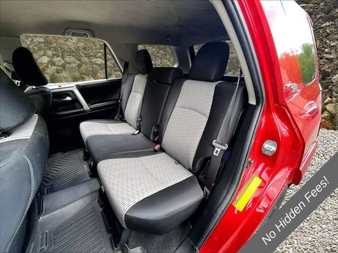 Used 2015 Toyota 4Runner SR5 AWD/4WD image 21