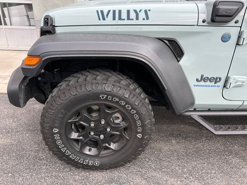 Used 2023 Jeep Wrangler Unlimited w/ Sun & Screen Package AWD/4WD image 10