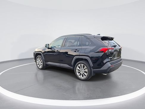 Certified 2023 Toyota RAV4 XLE Premium AWD/4WD image 7