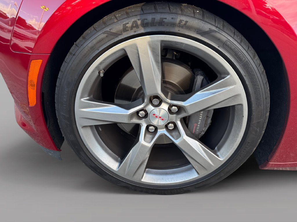 Used 2018 Chevrolet Camaro SS RWD image 9