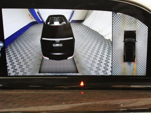 Used 2023 Cadillac Escalade Premium Luxury Platinum image 28