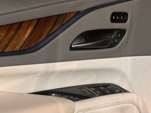 Certified 2023 Cadillac Escalade ESV Premium Luxury Platinum image 22