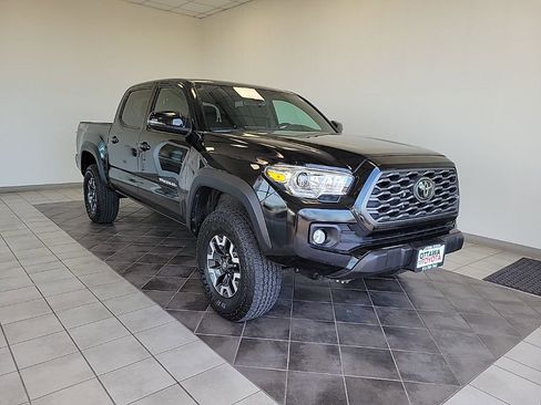 Used 2023 Toyota Tacoma TRD Off-Road w/ Technology Package AWD/4WD image 1