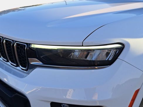 Certified 2023 Jeep Grand Cherokee L Overland w/ Advanced Protech Group III AWD/4WD image 32