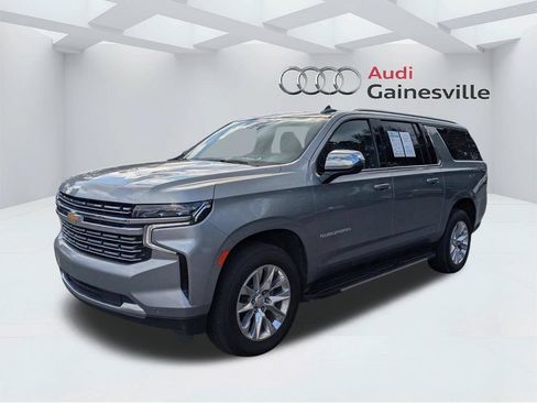 Used 2024 Chevrolet Suburban Premier AWD/4WD image 2