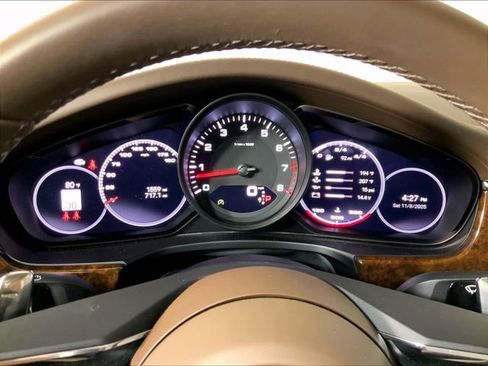Certified 2022 Porsche Panamera RWD image 11