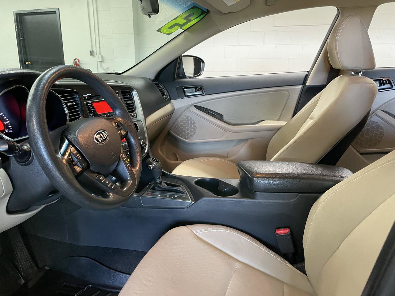 Used 2013 Kia Optima LX FWD image 10