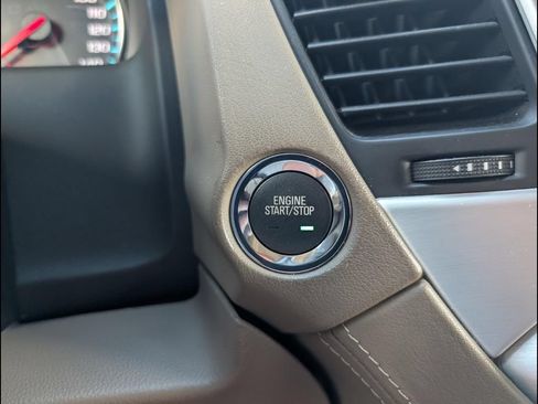 Used 2018 GMC Yukon SLT w/ Premium Edition AWD/4WD image 17