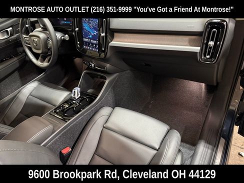 New 2026 Volvo XC40 B5 Ultra w/ Protection Package Premier image 16