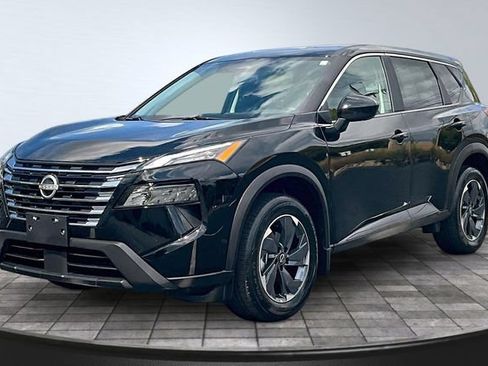 Used 2026 Nissan Rogue SV FWD image 1