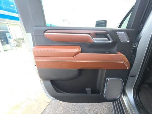 Used 2024 GMC Sierra 3500 Denali Ultimate image 33