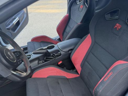 Used 2019 Ford Mustang Shelby GT350R w/ GT350R Equipment Group 920A RWD image 9